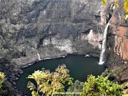 Anjum Khanna – Top 5 Waterfalls in Maharashtra | Must Visit